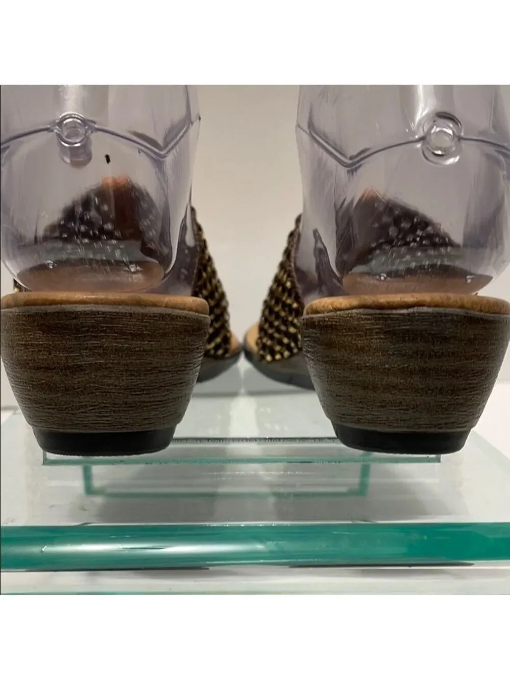 ANDRE ASSOUS LEATHER SANDALS SZ 37